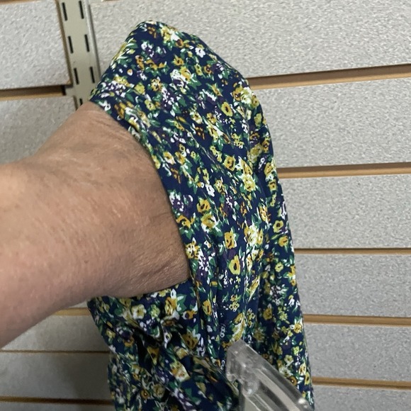 Kirra Short Blue‎ Floral Skirt With Pockets Large Rayon 17 In Length - Picture 4 of 4